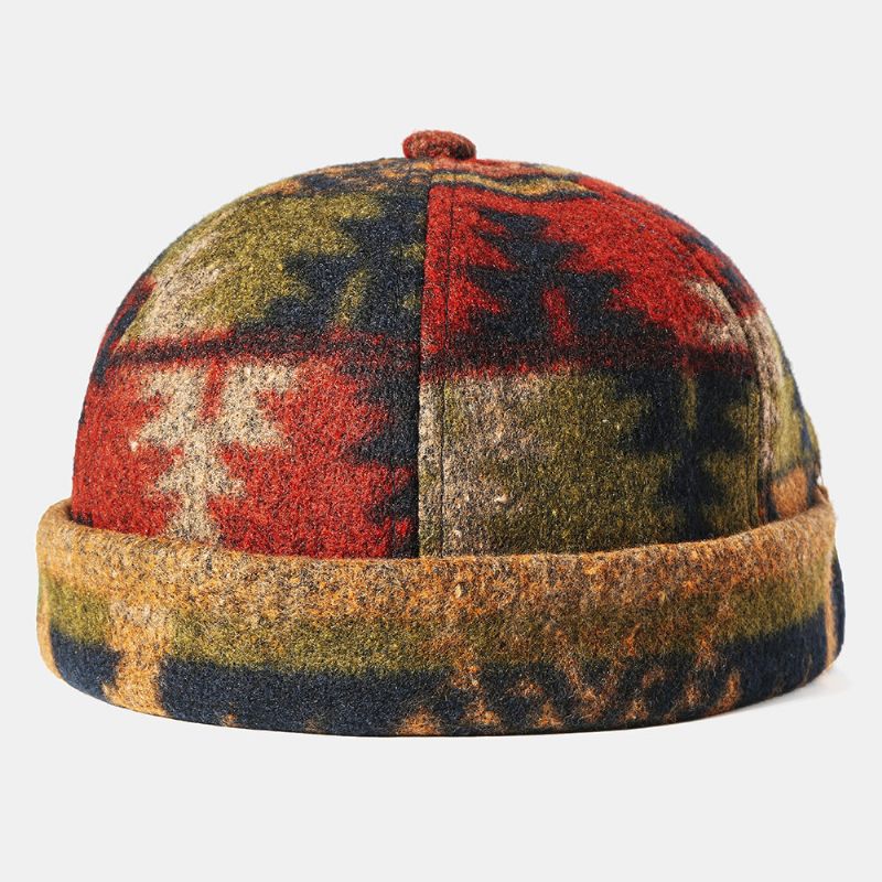 Menn Og Kvinner Retro Brimless Skull Cap Flerfarget Maple Leaf Mønster Caps Tilpassede Hatter