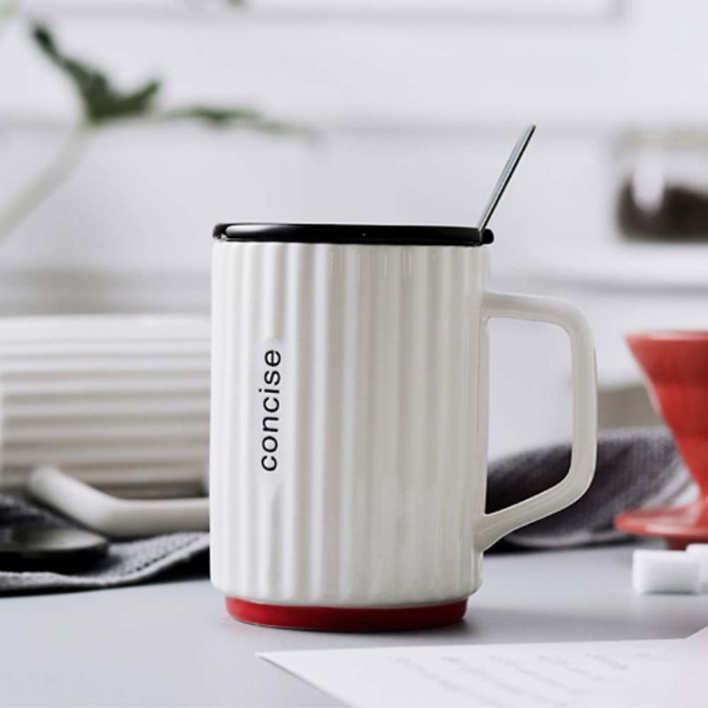 Creative Simple Ceramic Cup Nordic Household Milk Cup Med Lokk Skje Kontordrikkekrus