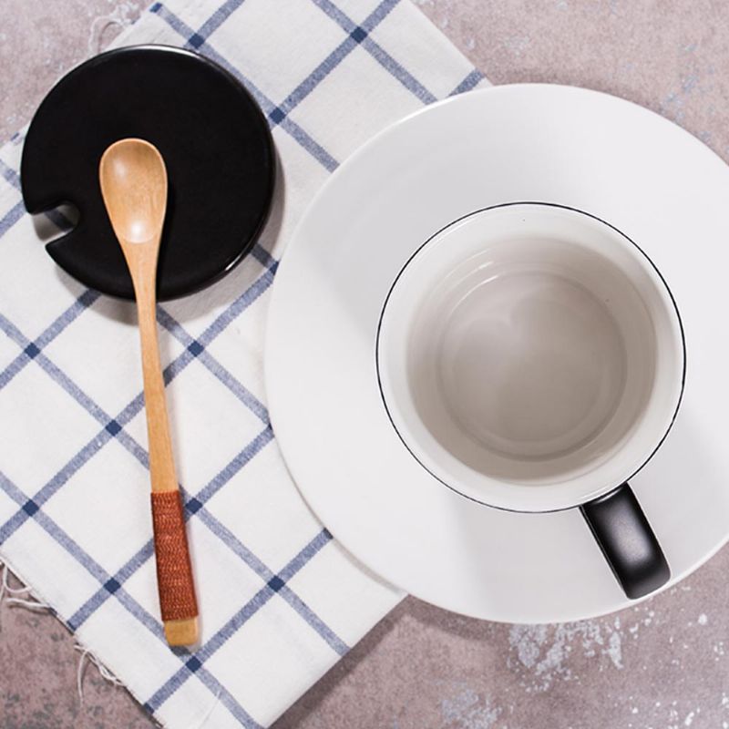 Minimalistisk Keramikkkrus Med Treskje Og Trekk Stilig Melkekopp Kaffekopp