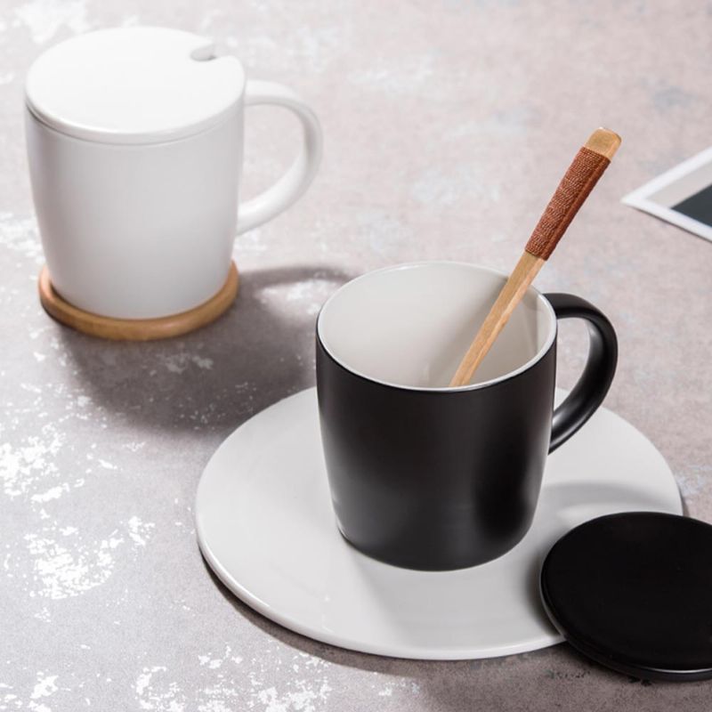 Minimalistisk Keramikkkrus Med Treskje Og Trekk Stilig Melkekopp Kaffekopp