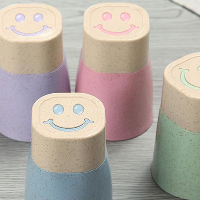 Smiley Face Cups Sett Med 4 Wheat Straw Water Cup