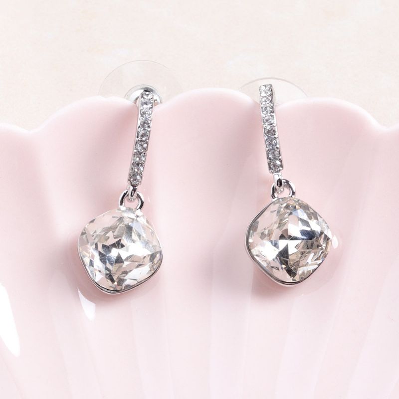 Klassiske Crystal Drop Øredobber Elegant Blendende Rhinestone Enkle Kvinners Beste Gave