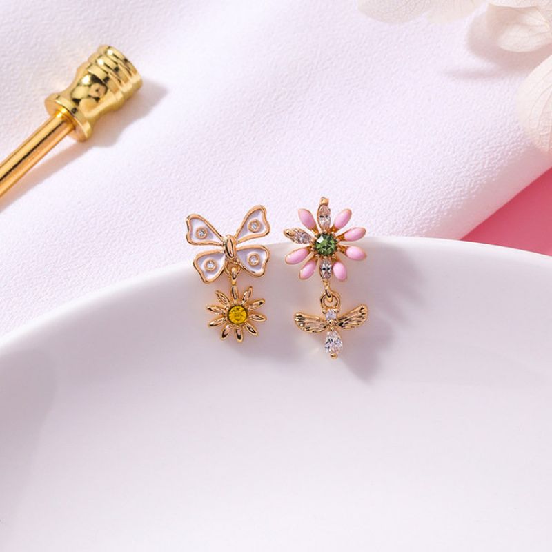 Sweet Flower Butterfly Stud Øredobber Anallergic Sterling Silver Needle Rhinestone Kvinners