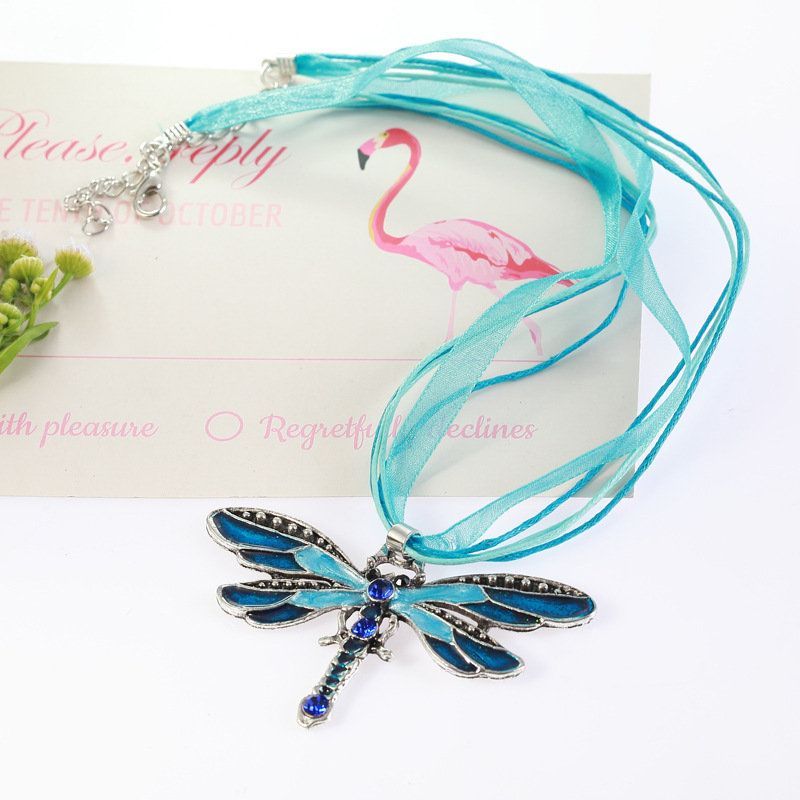 Trendy Fargerik Dragonfly Anheng Halskjeder Rhinestones Stoff Kvinners Lange