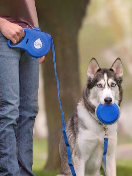 Fire-i-ett Hundebånd Vannflaskebolle Søppelpose Krok Bærbar Design Outdoot Pet Supplies