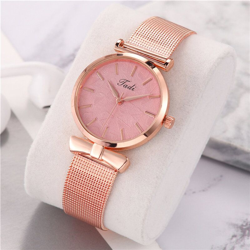 Mote Elegante Dameklokker Rose Gold Alloy Justerbar Band Case No Number Dial Quartz Watch