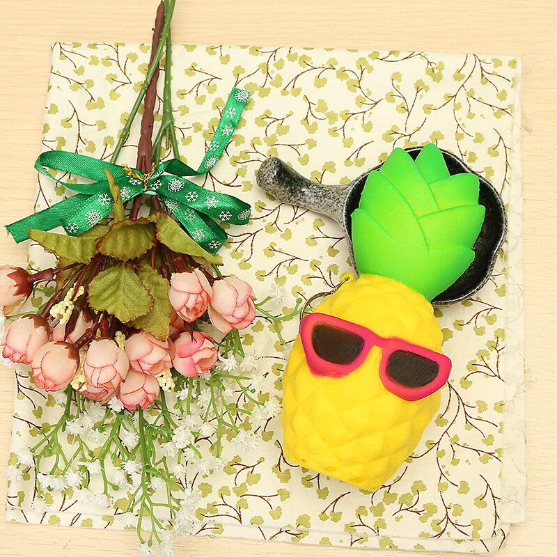 Cool Pineapple Squishy Slow Rising Toy Tag Soft Squeeze Collection Gavedekor Leketøy