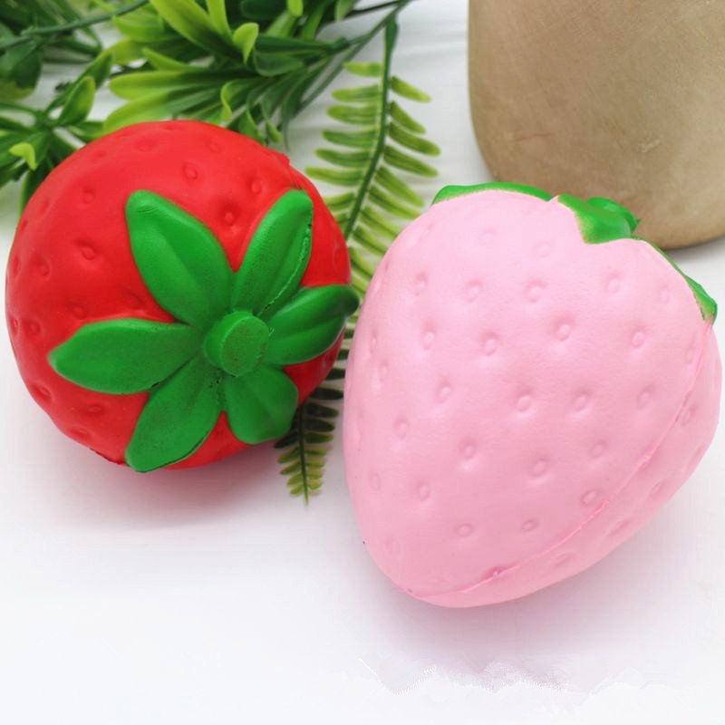 Jumbo Strawberry Squishy Sakte Stigende Myk Fruktsamling Gavedekorleketøy