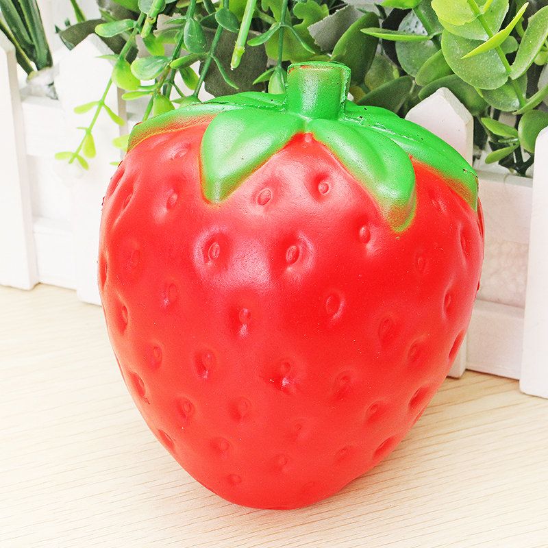 Jumbo Strawberry Squishy Sakte Stigende Myk Fruktsamling Gavedekorleketøy