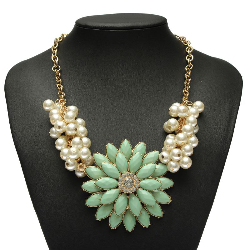 Metal Flower Pearl Collar Bib Statement Halskjede