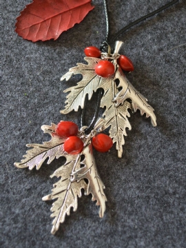 Vintage Maple Leaf Røde Bønner Form Legering Voks Tau Lang Genser Halskjede