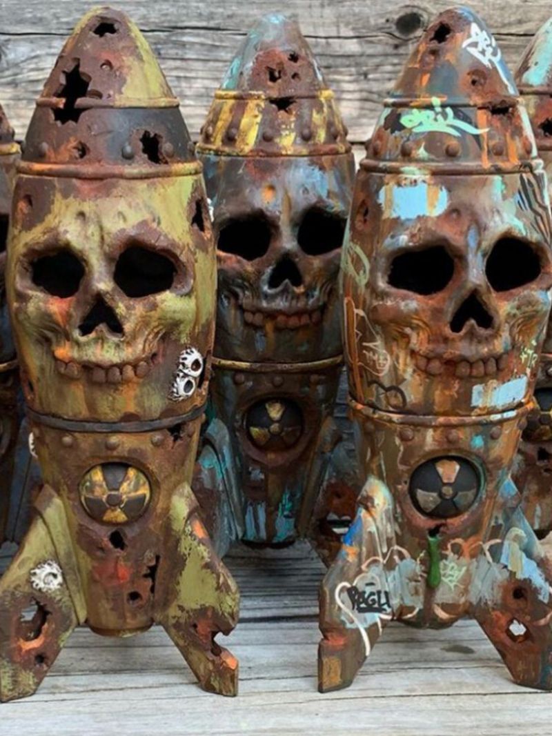 1 Pc Halloween Skull Bomb Resin Ornament Lite Nuclear Warhead For Yard Garden Home Desktop Decor