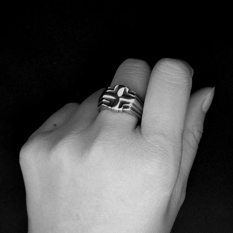 Mote Vintage Punk Cross Mannlige Titan Stål Ring Menn Rustfritt Smykker