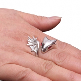 Punk Stil Fingerring For Kvinner Slitasje Gavevalg Rent Kobber Outlandish Dame Ring Hånd Ornament Dragon Diamant Finger