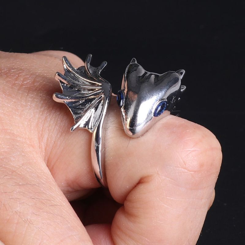 Punk Stil Fingerring For Kvinner Slitasje Gavevalg Rent Kobber Outlandish Dame Ring Hånd Ornament Dragon Diamant Finger