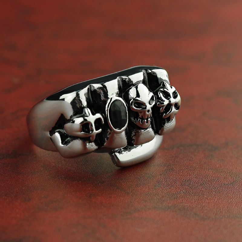 Skull Fist Black Diamond Titan Stål Ring Rustfritt Smykker For Menn