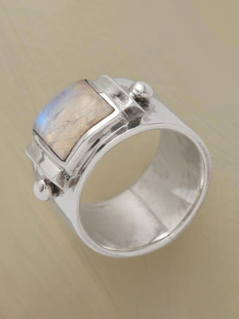 Vintage Moonstone Ring Temperament Metal Gemstone