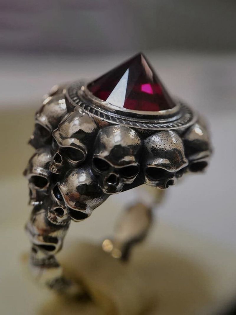 Vintage Skull Men Ring Punk Inlaid Satellite Gem Kvinner