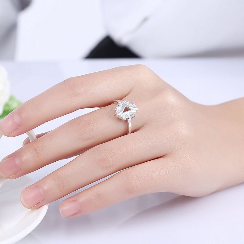 Yueyin Geometri Ring Triangle Zircon Dame