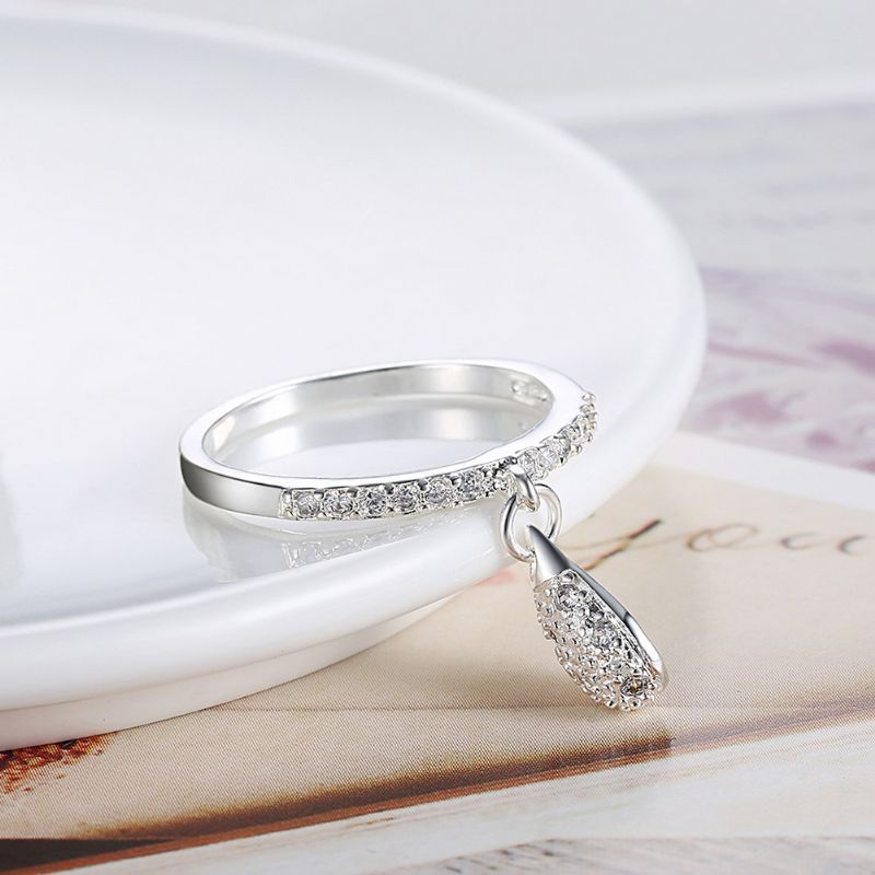 Yueyin Luxury Ring Elegant Water Drop Pendant Tassel