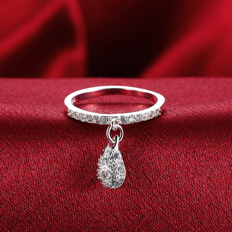 Yueyin Luxury Ring Elegant Water Drop Pendant Tassel