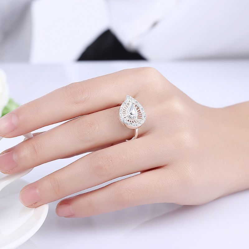 Yueyin Luxury Ring Water Drop Zircon