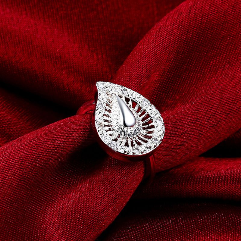 Yueyin Luxury Ring Water Drop Zircon