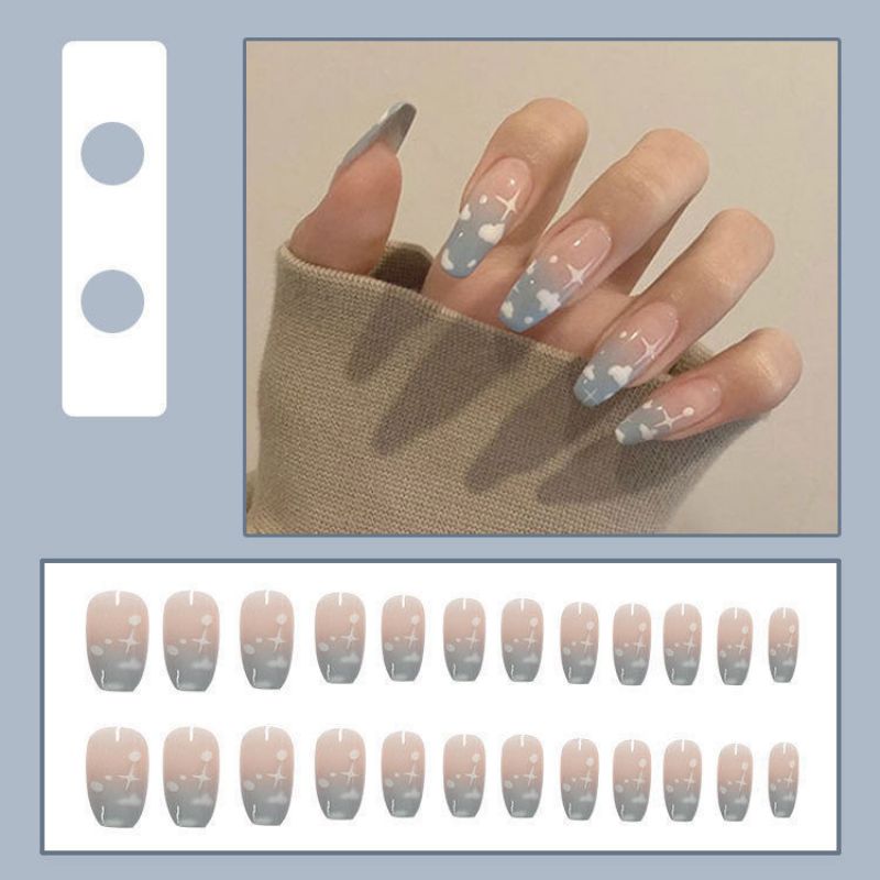 Manikyr Iført Nail Patch Lengde Og Kort Stil Hand Fake Bow