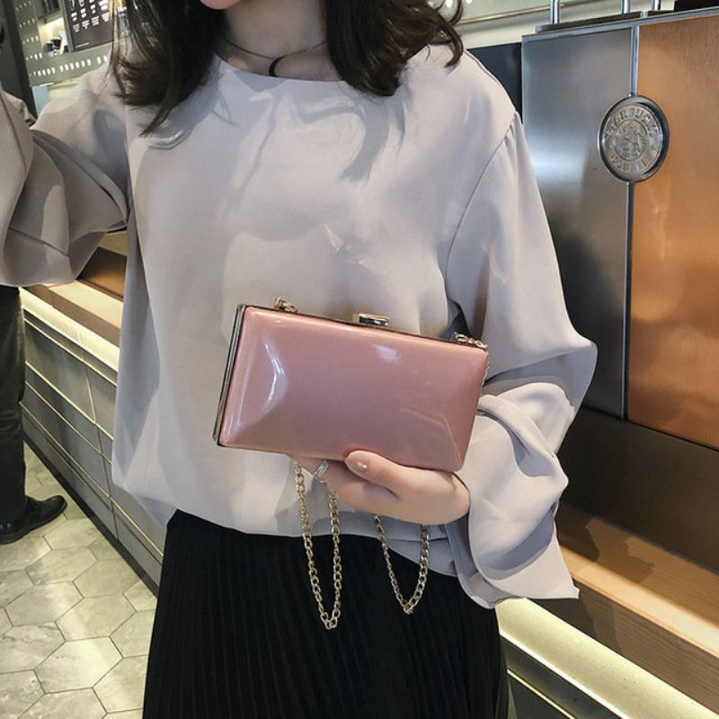 Advanced Sense Bag Foreign Air Female Bag 2023 New Wave Korean Version Of The Wild Patent Leather Clutch Bag Chain Messenger Bag