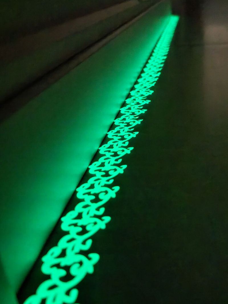 1 Stk 3*200 cm Selvklebende Klistremerker Med Lysende Tape Glow In The Dark Hjemmeinnredning Trappesikkerhetsadvarsel Fluorescerende Blomsterveggklistremerker