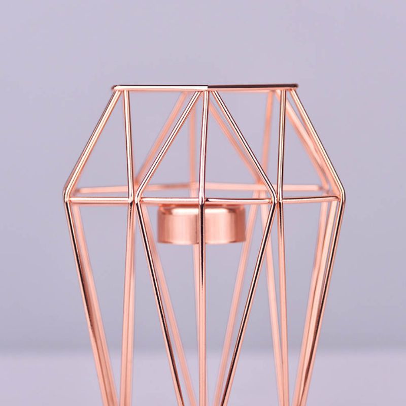 Elegant Golden Hollow Solid Metal Lysestake Minimalistisk Romantisk Rosa Candle Bord Tilbehør Dekorasjon