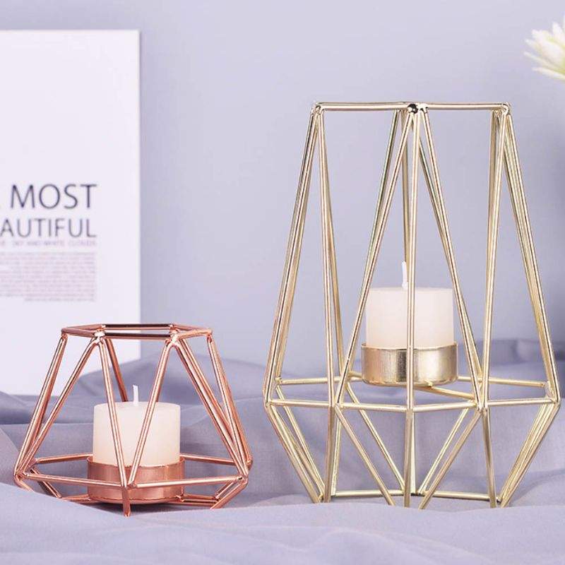 Elegant Golden Hollow Solid Metal Lysestake Minimalistisk Romantisk Rosa Candle Bord Tilbehør Dekorasjon