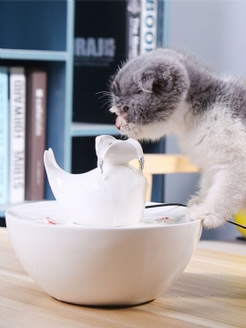Cat Keramisk Vanndispenser Automatisk Sirkulasjon Live Water Kjæledyr Intelligent Vannfôring Artefakt Cat Supplies